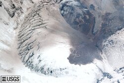 MSH05_east_crater_glacier_dredge_tracks_04-10-05_med.jpg