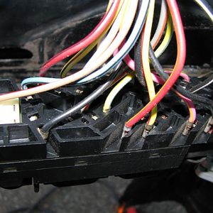 Driver_s_switch_wiring_Small_